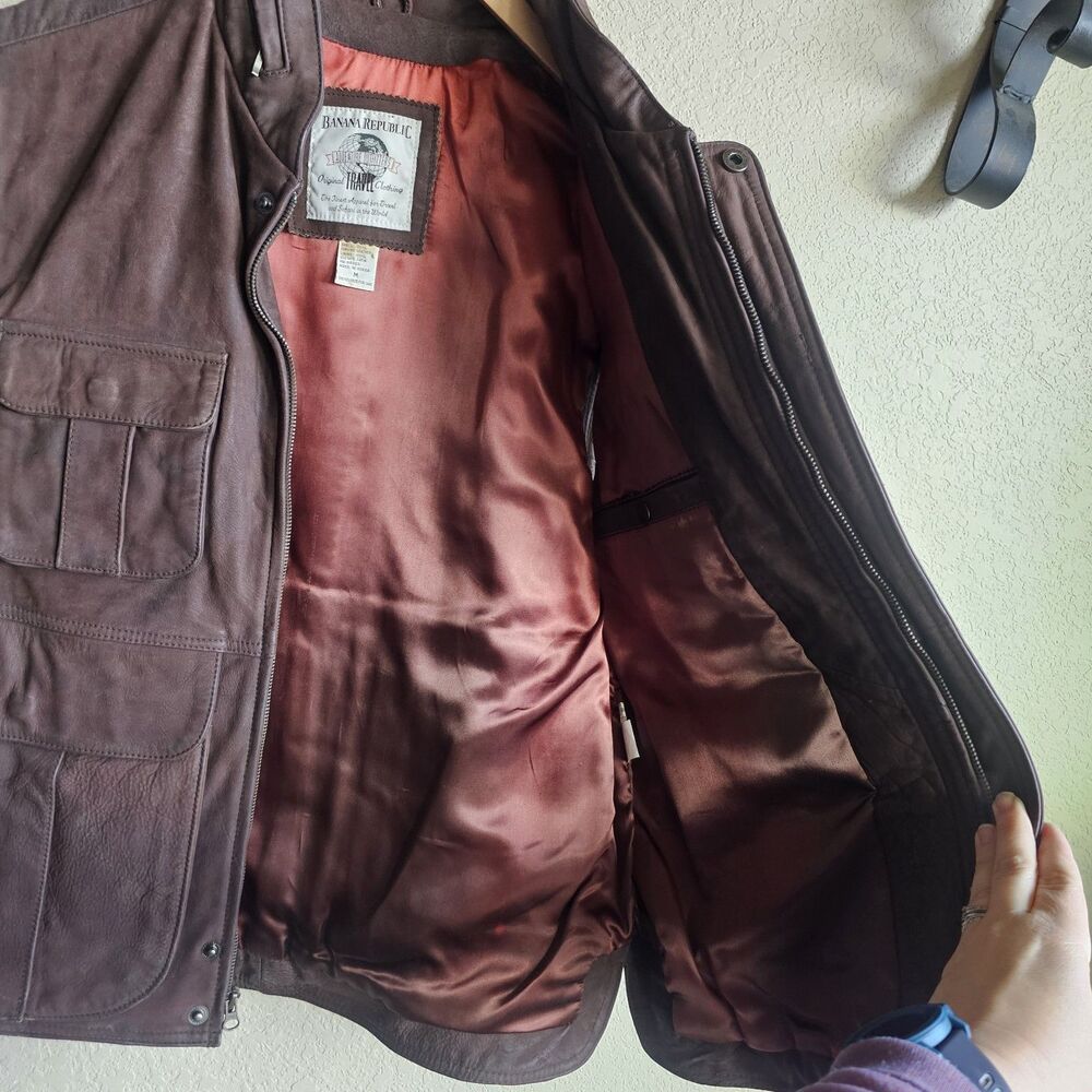 Rare vintage BANANA REPUBLIC Photographers Vest Brown Leather & Satin  H20proof - Picture 7 of 7